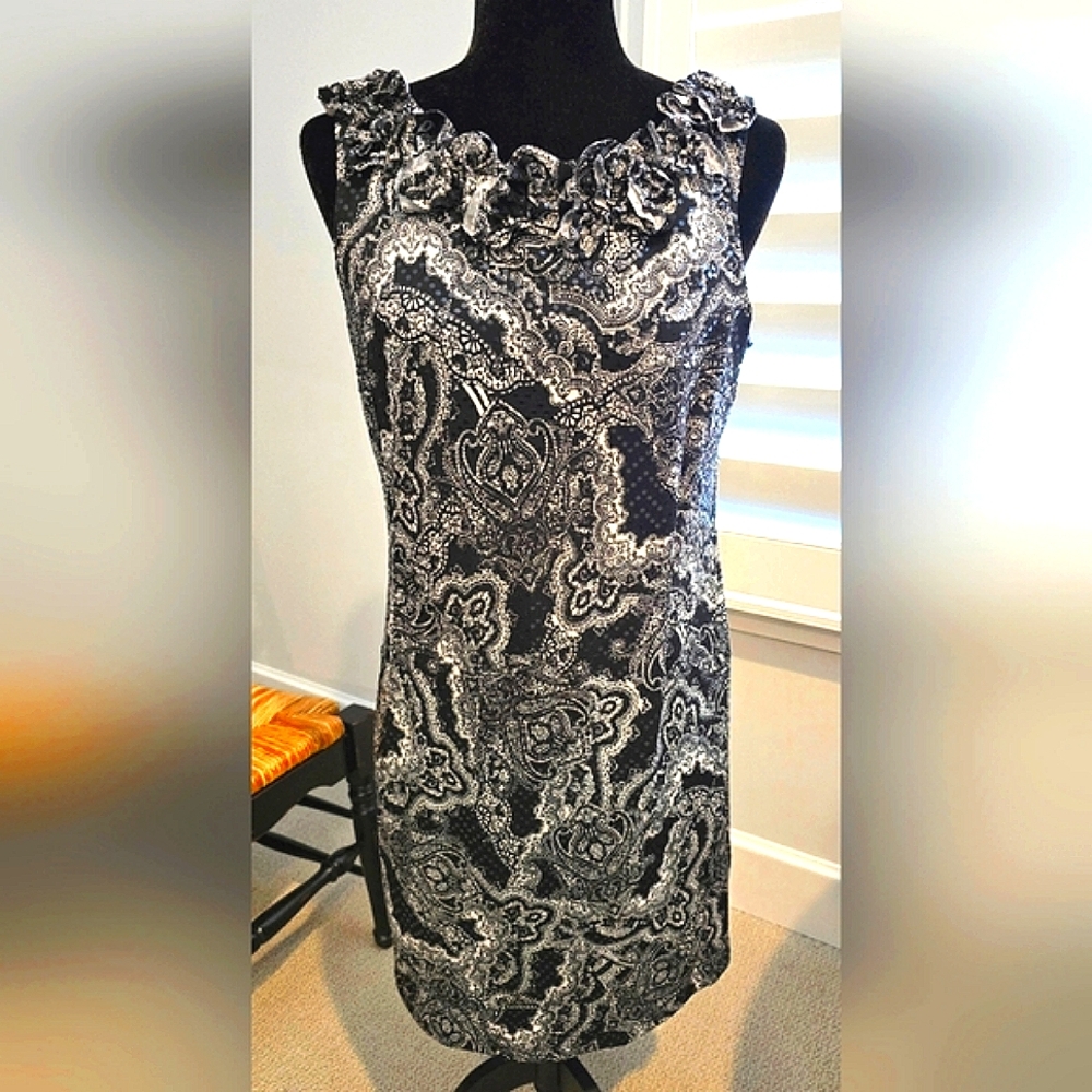 Elegant Black and White Paisley Sequin Dress